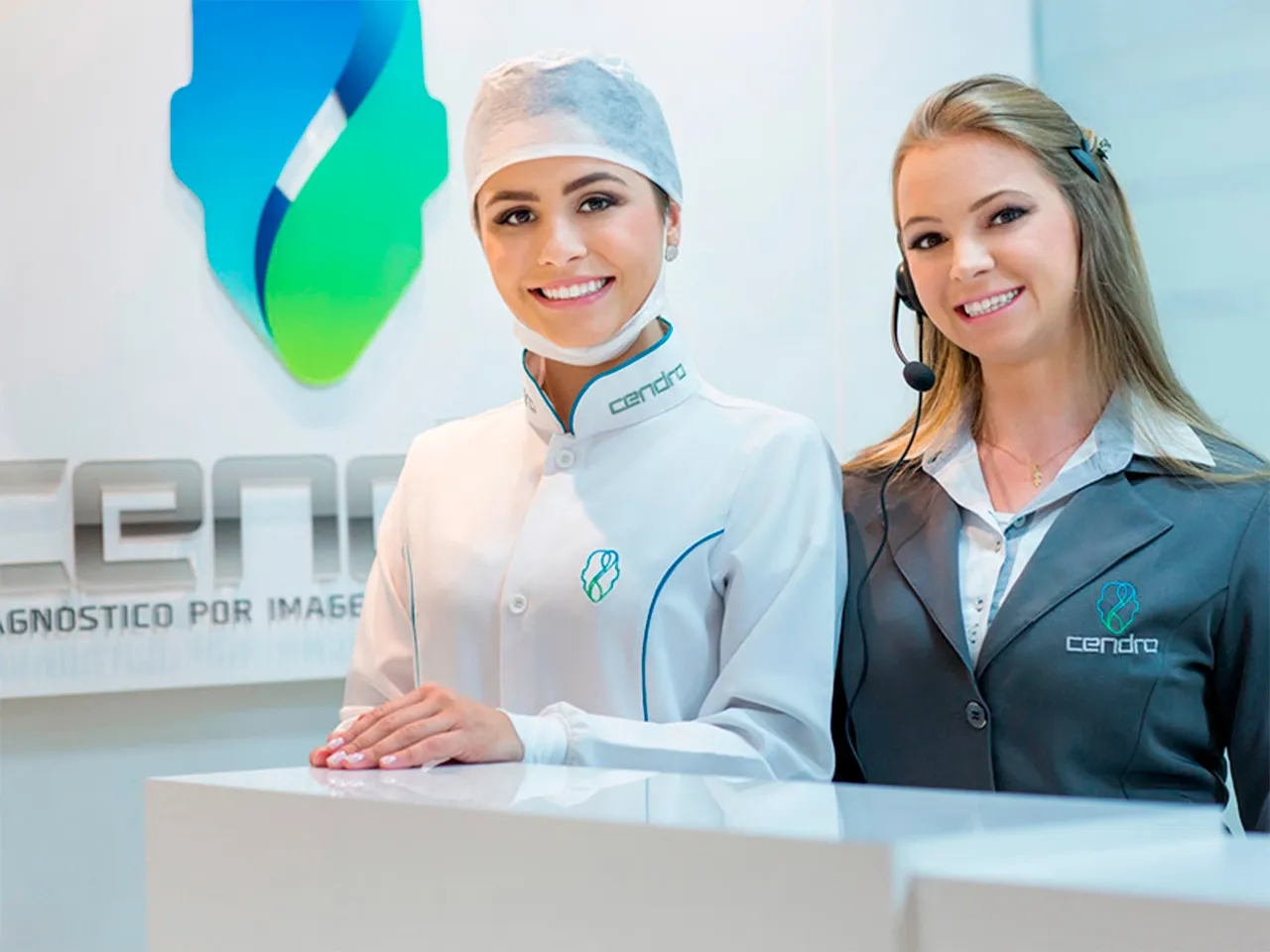 Equipe de atendimento da Cendro